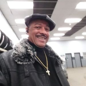 Meet your Posher, Derick